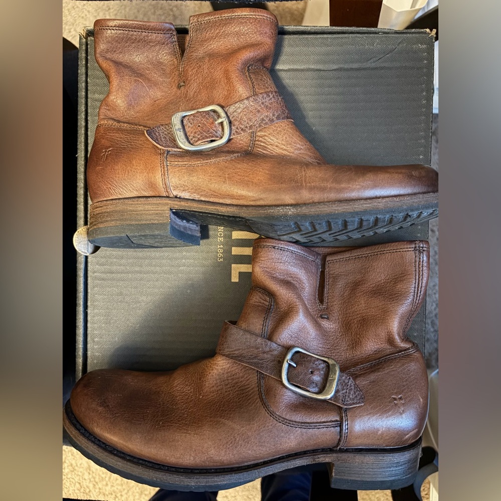 Frye Veronica Bootie - Stone - Size 9B - Brown Leather Ankle Boots with Buckles